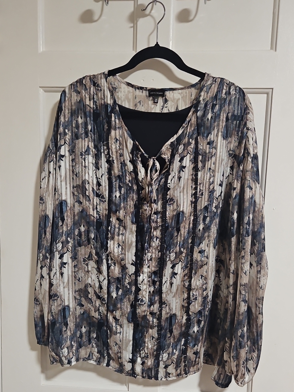 Buckle Navy and Beige Pleated Tie-Neck Blouse